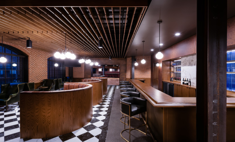 Partners_interior_amenities_bar_lounge